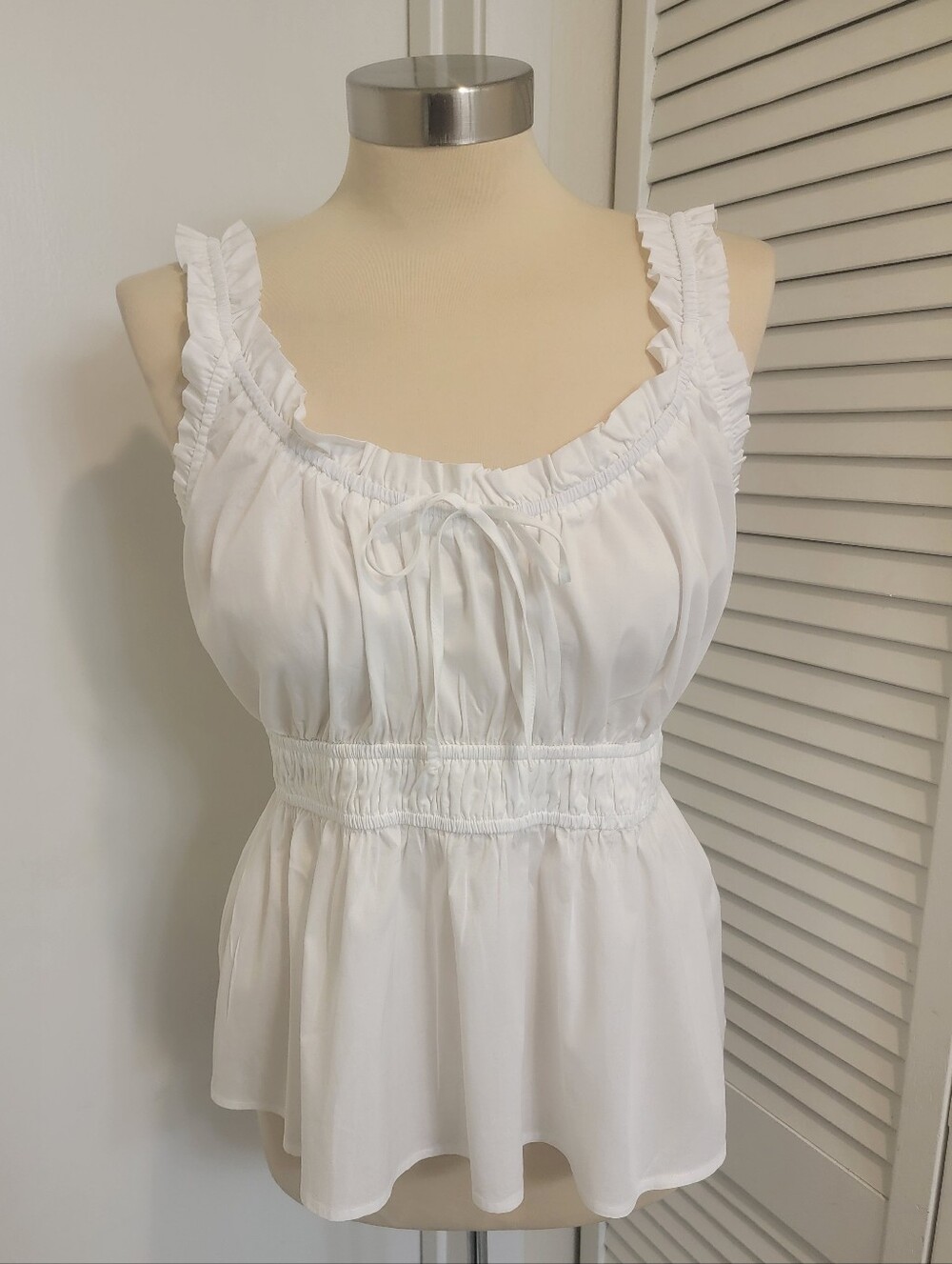LC LAUREN CONRAD WHITE TOP NWOT